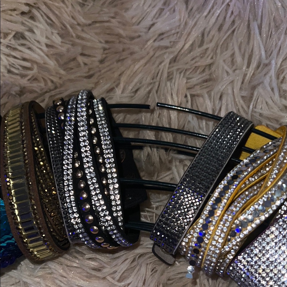 29 Paparazzi Bracelets on a Craft Wreath - PreLOVED - Picture 10 of 10